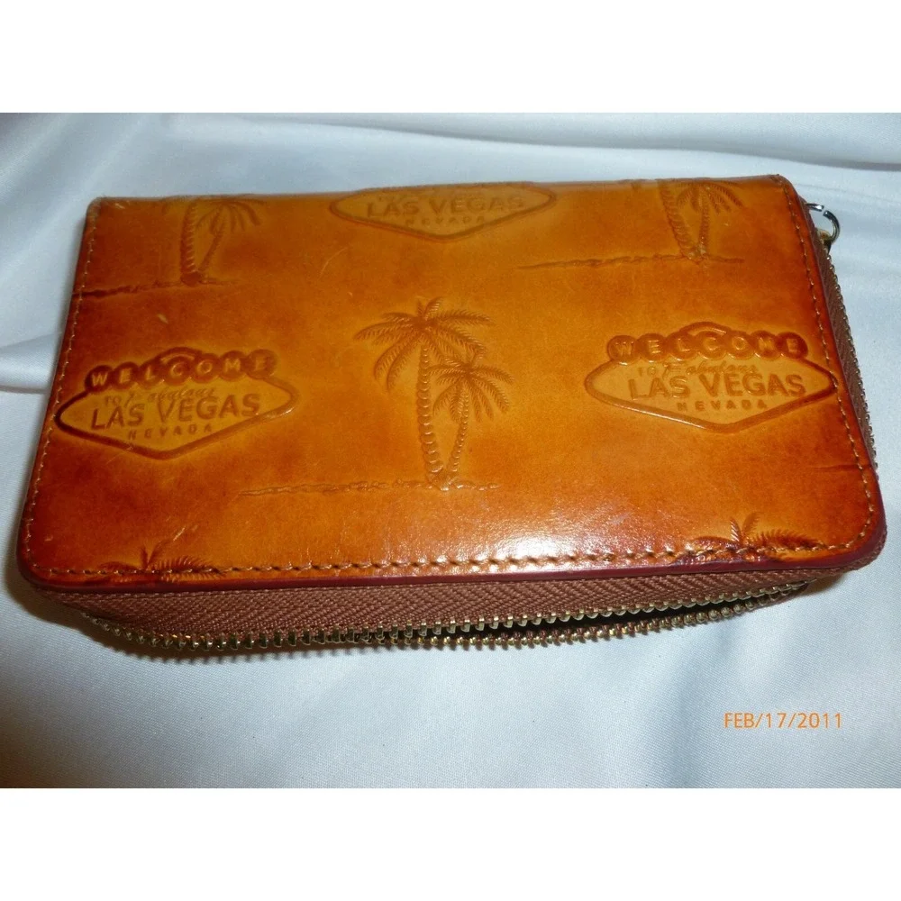 Las Vegas Embossed Brown Leather Zip‎ Around Wristlet Wallet Palm Trees Souvenir
